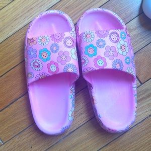 BRAND NEW Kids Girls Slides Sz2